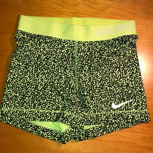 women’s nike pros